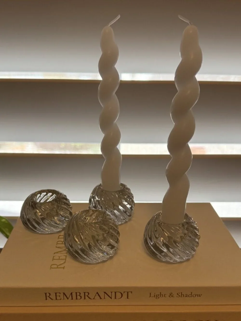 VTG Swirl Glass Ball Candle Holder Set/4
